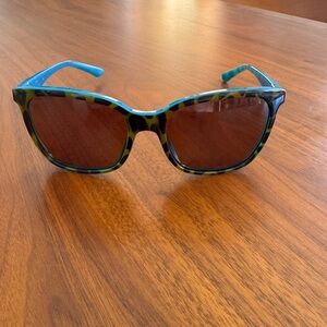 Stylish Tortoiseshell Sunglasses